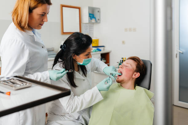 Best Emergency Tooth Extraction in University Park, MD